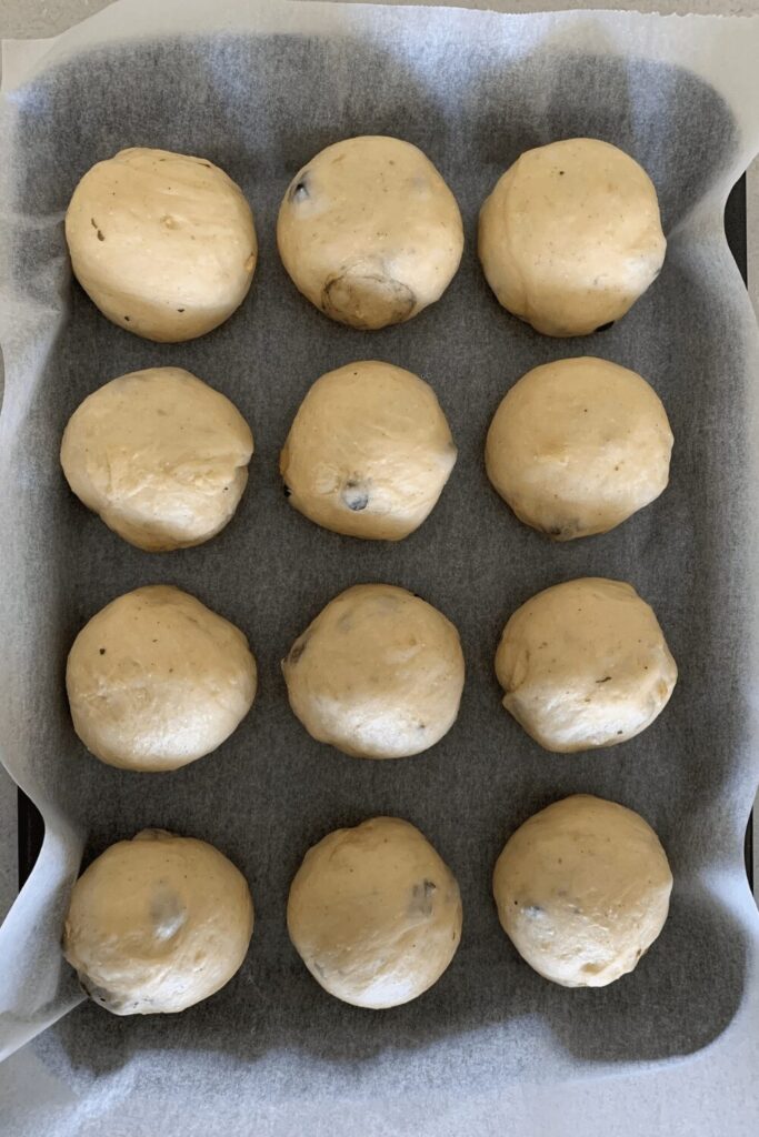 Sourdough hot cross buns