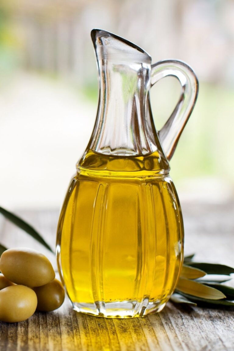 ADDING OLIVE OIL TO SOURDOUGH BREAD