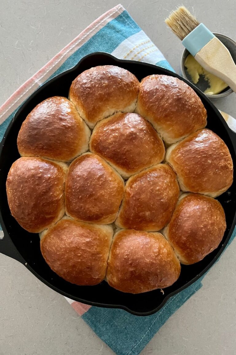 SOURDOUGH DISCARD ROLLS - FEATURE IMAGE