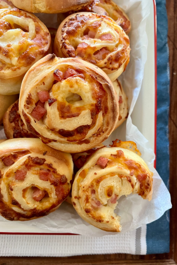 Sourdough pinwheels with ham and cheese