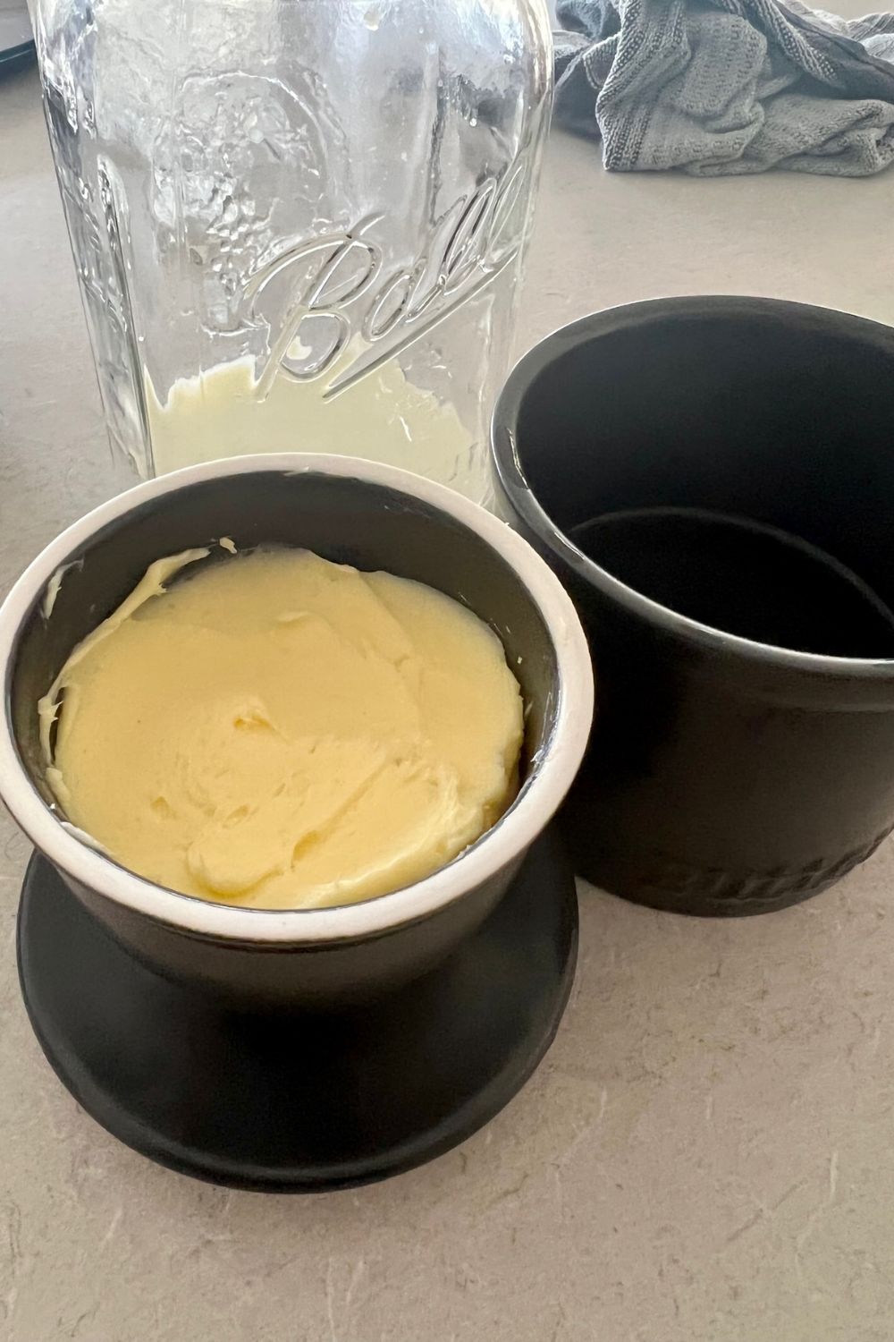 https://www.pantrymama.com/wp-content/uploads/2022/06/HOW-TO-MAKE-BUTTER-2.jpg