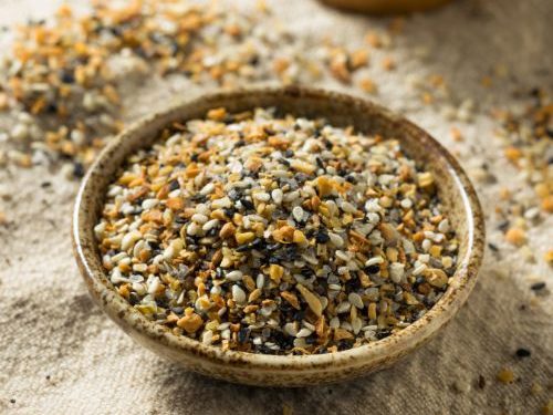 DIY Everything Bagel Seasoning: Elevate Your Dishes with This Flavorful  Blend!