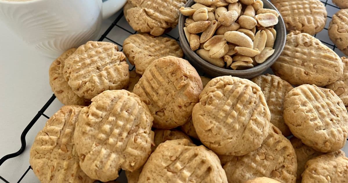 Sourdough Discard Peanut Butter Cookies [chewy with crispy edges] - The ...